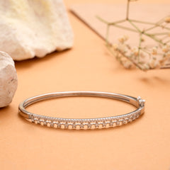 Sleek Star Design Silver Kada
