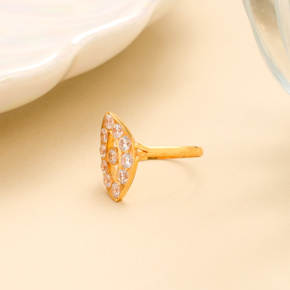 Leaf Shape Stone Gold Ring