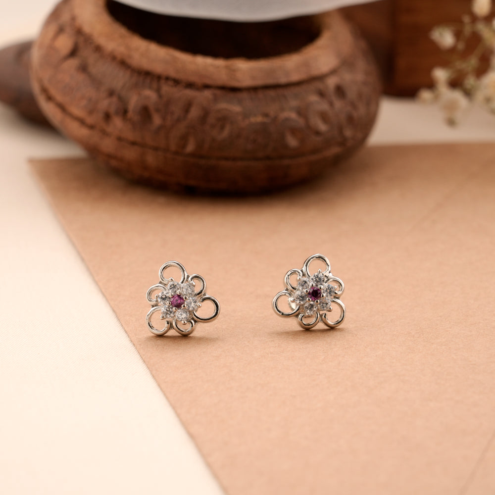 Sparkling Floral Star Silver Stud