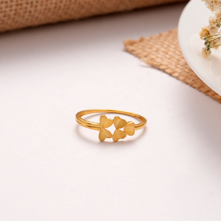 Four Leaf Clover Heart Design Golden Ring