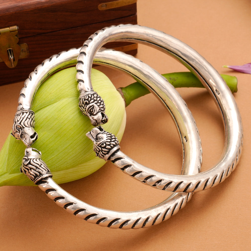 Antique Lion Design Silver Thandai