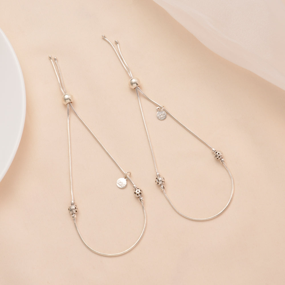 Elegant Ball Design Silver Anklet