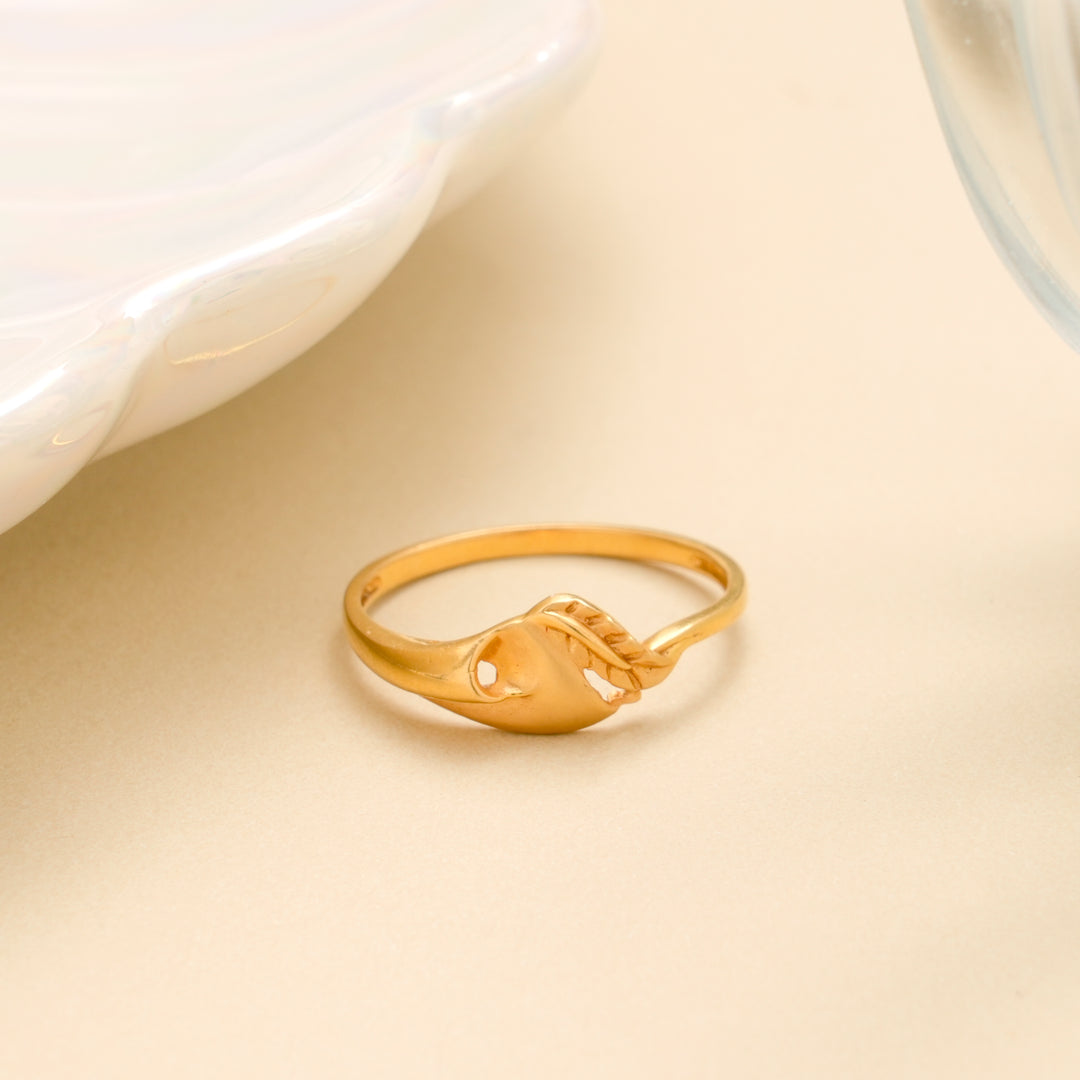 Modern Twist Leaf Gold Ring