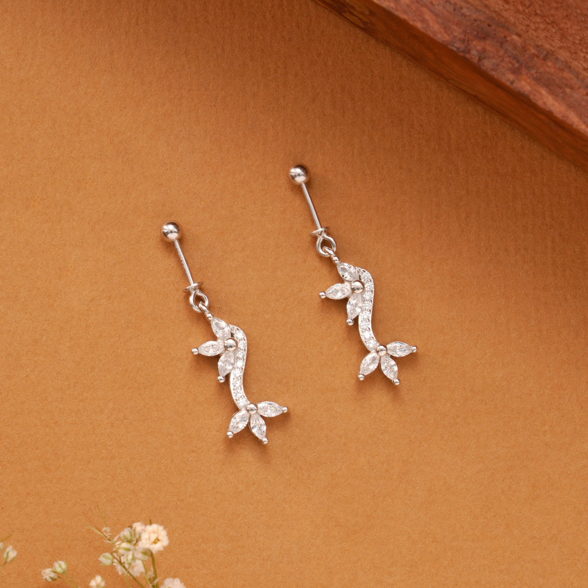 Stylish Zircon Silver Koppu Earring