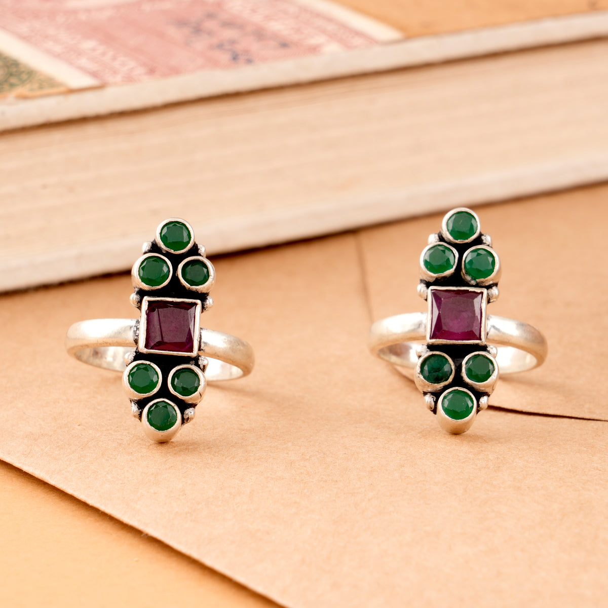 Antique Halo Ruby with Emerald Silver Toe Ring