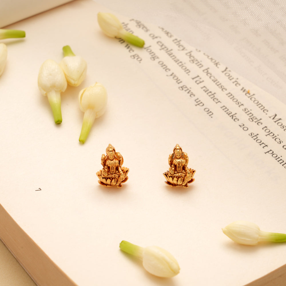 Minimal Lakshmi Golden Stud