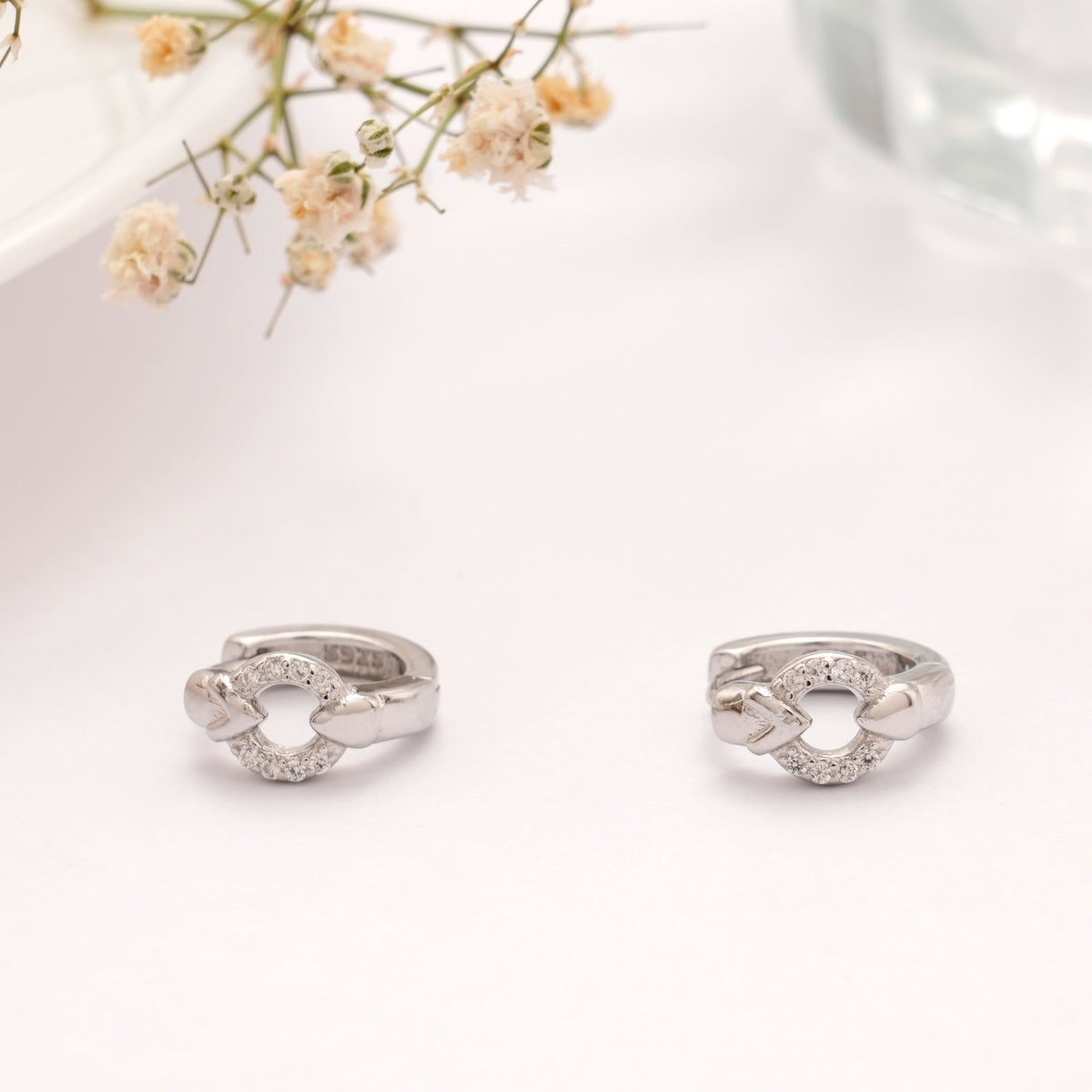 Trendy Round Link Heart Stone Silver Hoop Earring
