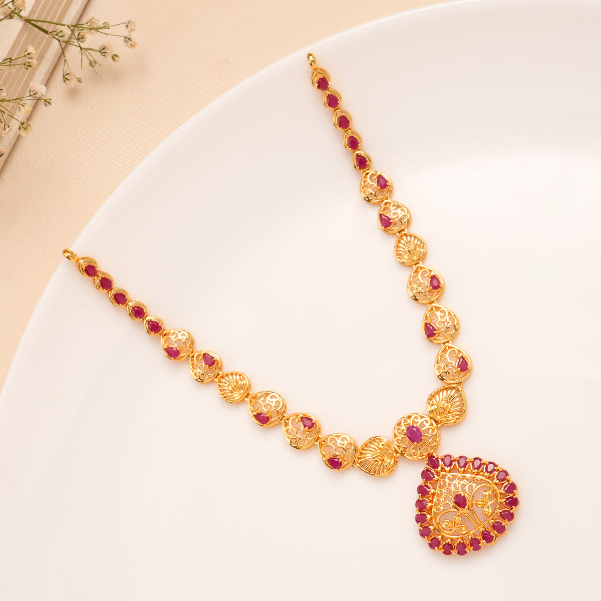 Classic Heritage Ruby Pendant Necklace Set