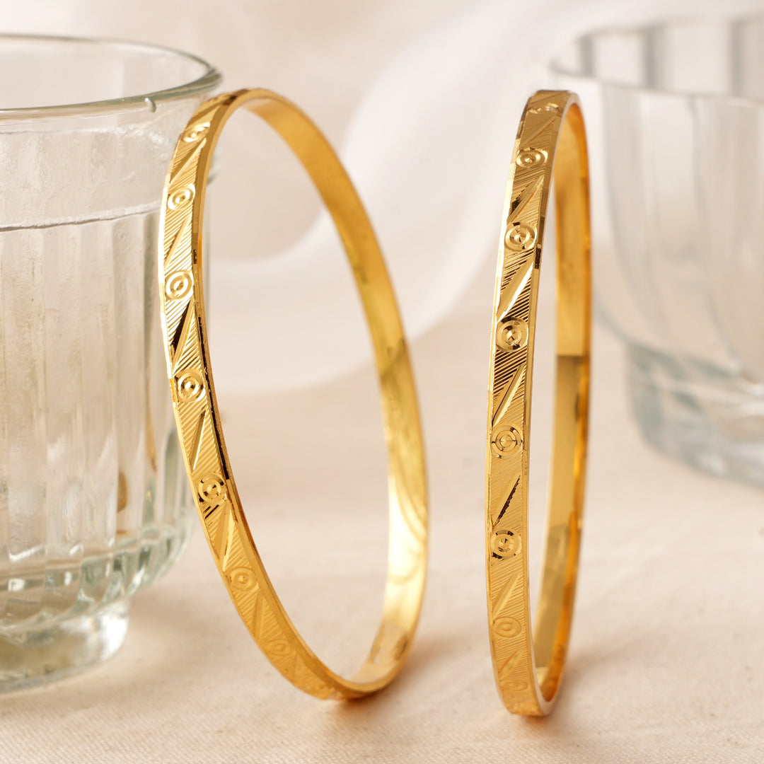 Dazzling Charm Golden Glow Bangle