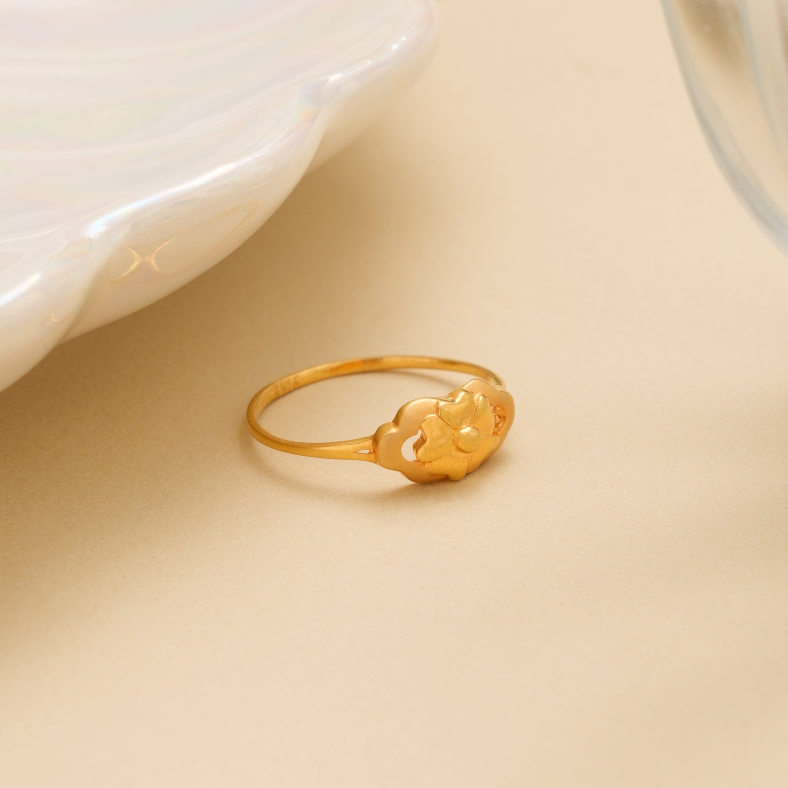 Simple Blossom Gold Ring