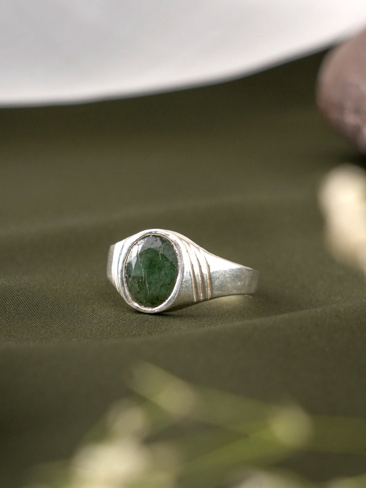 Green Emerald Gemstone Silver Ring