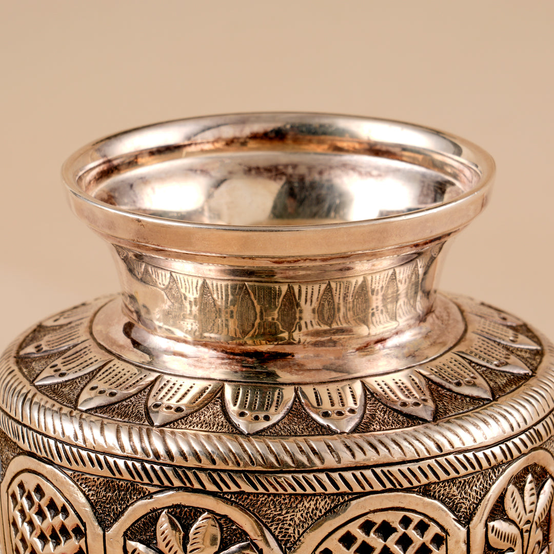 Leaf Design Antique Silver Chombu
