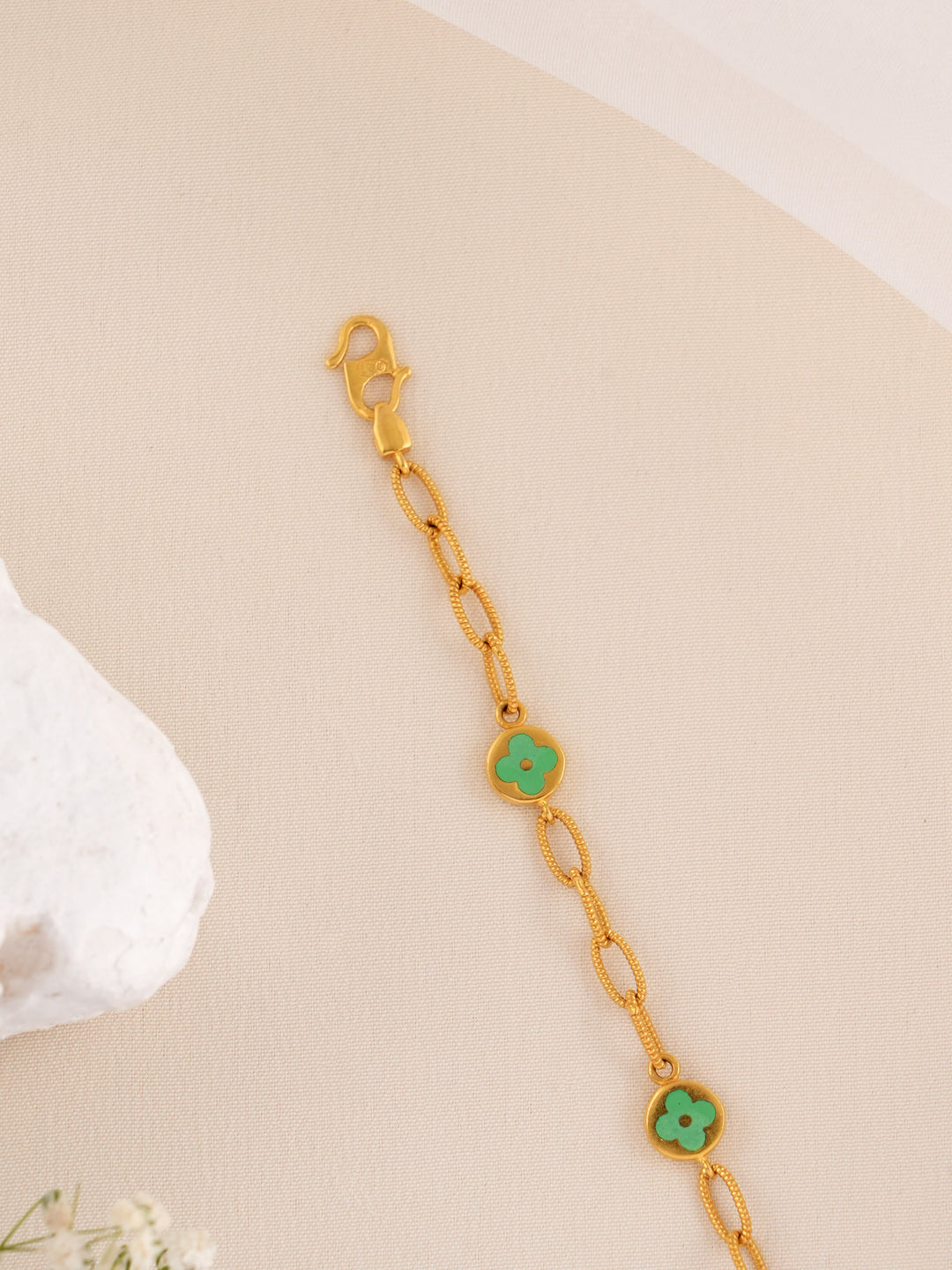Dainty Gold Floral Bracelet