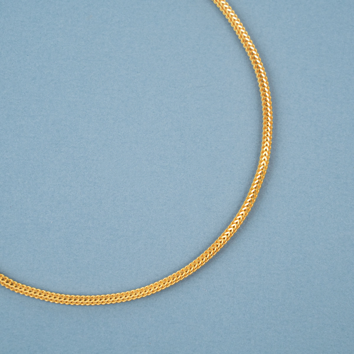 Stylish Gold Smooth Classic Chain