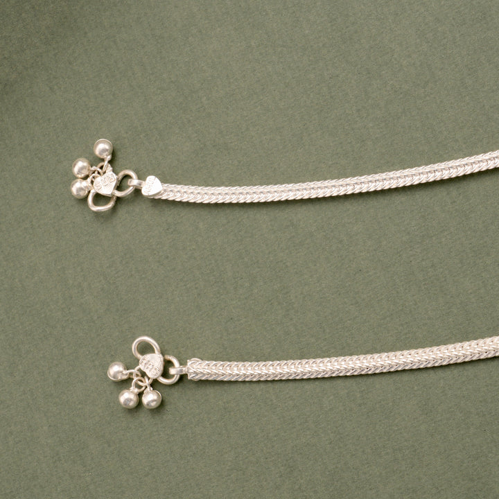 Elegant Plain Silver Anklet