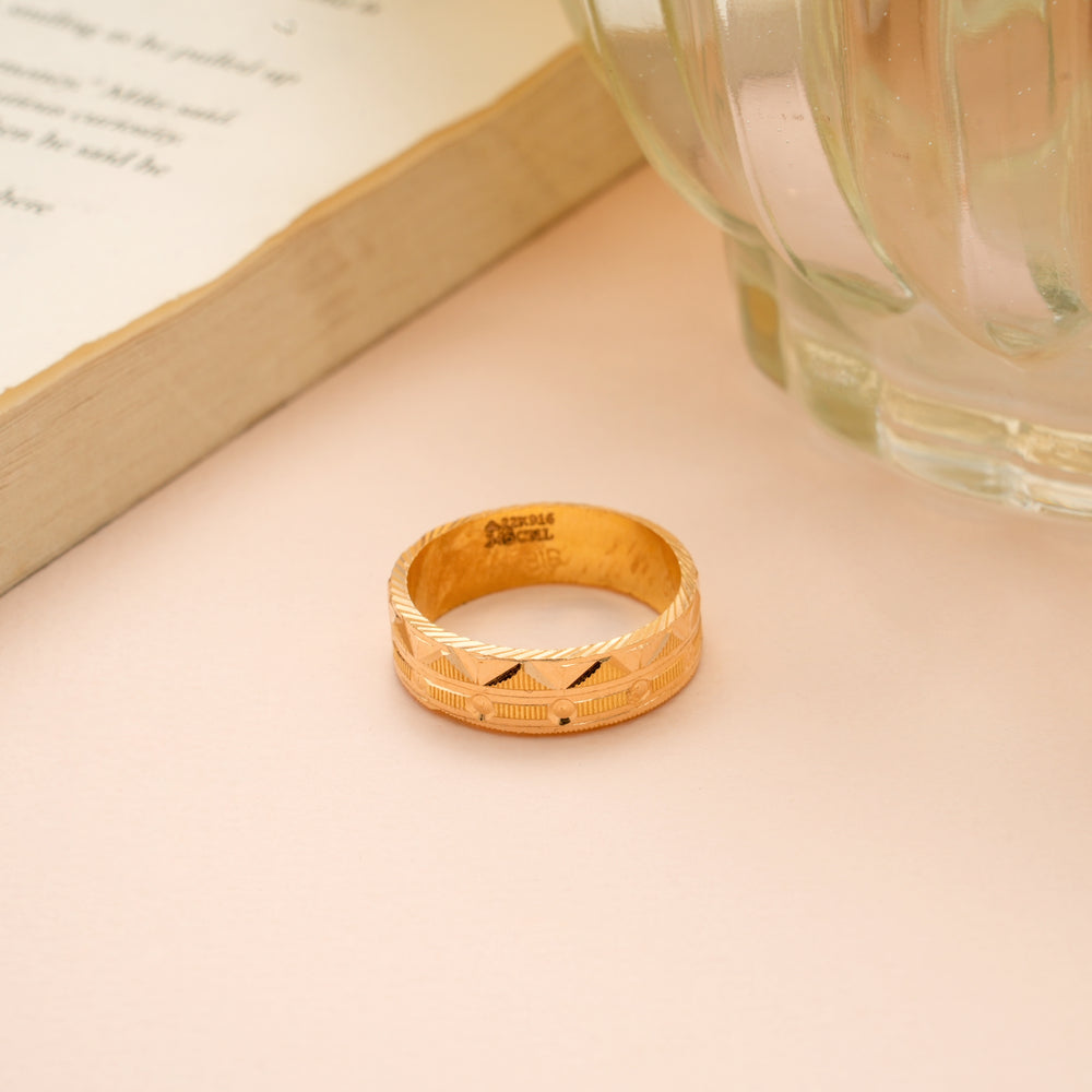 Triangle Design Gold Band Ring