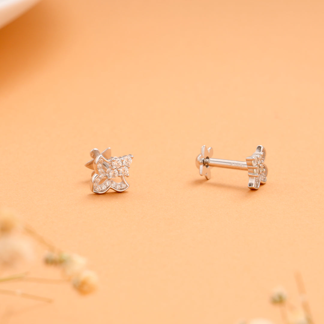 Clover Pattern with Stone Silver Stud