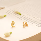 Abstract Knot Design Golden Stud