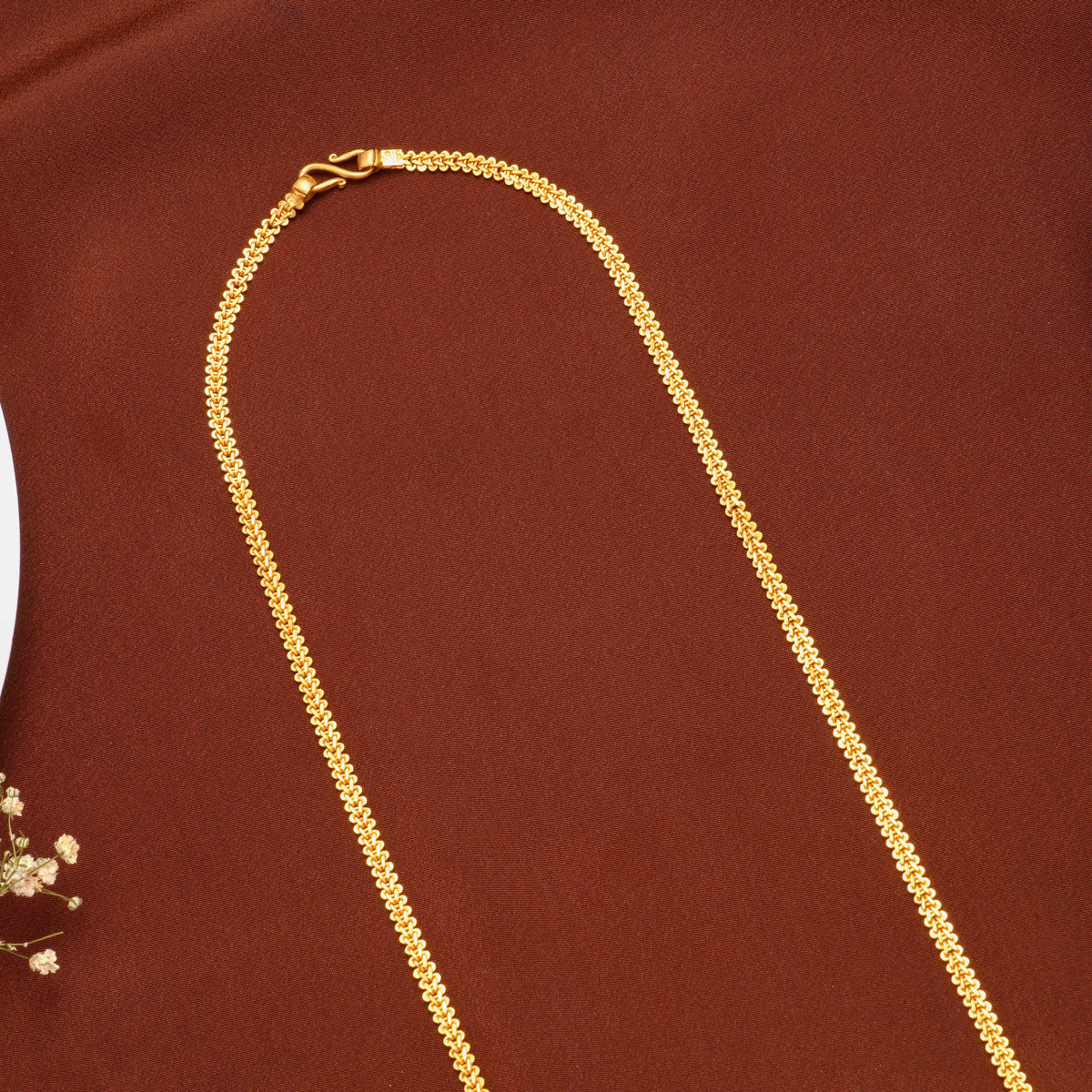 Sleek South Indian Plain Snake Gold Chain