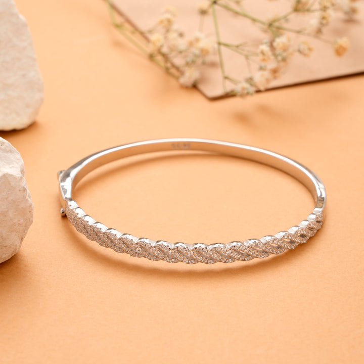 Minimalist Twist Braided Silver Kada