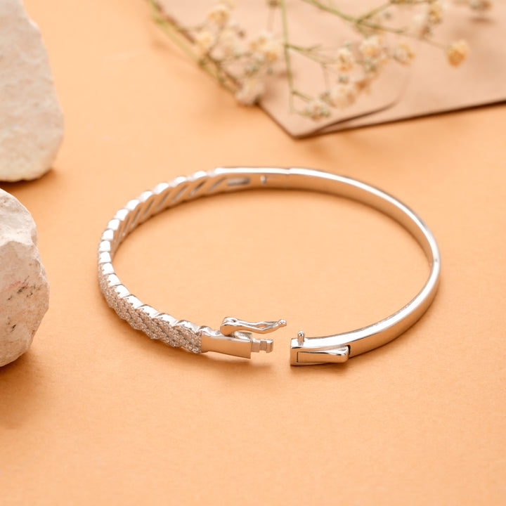 Minimalist Twist Braided Silver Kada