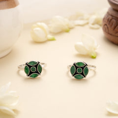 Emerald Shine Circle Silver Toe Ring