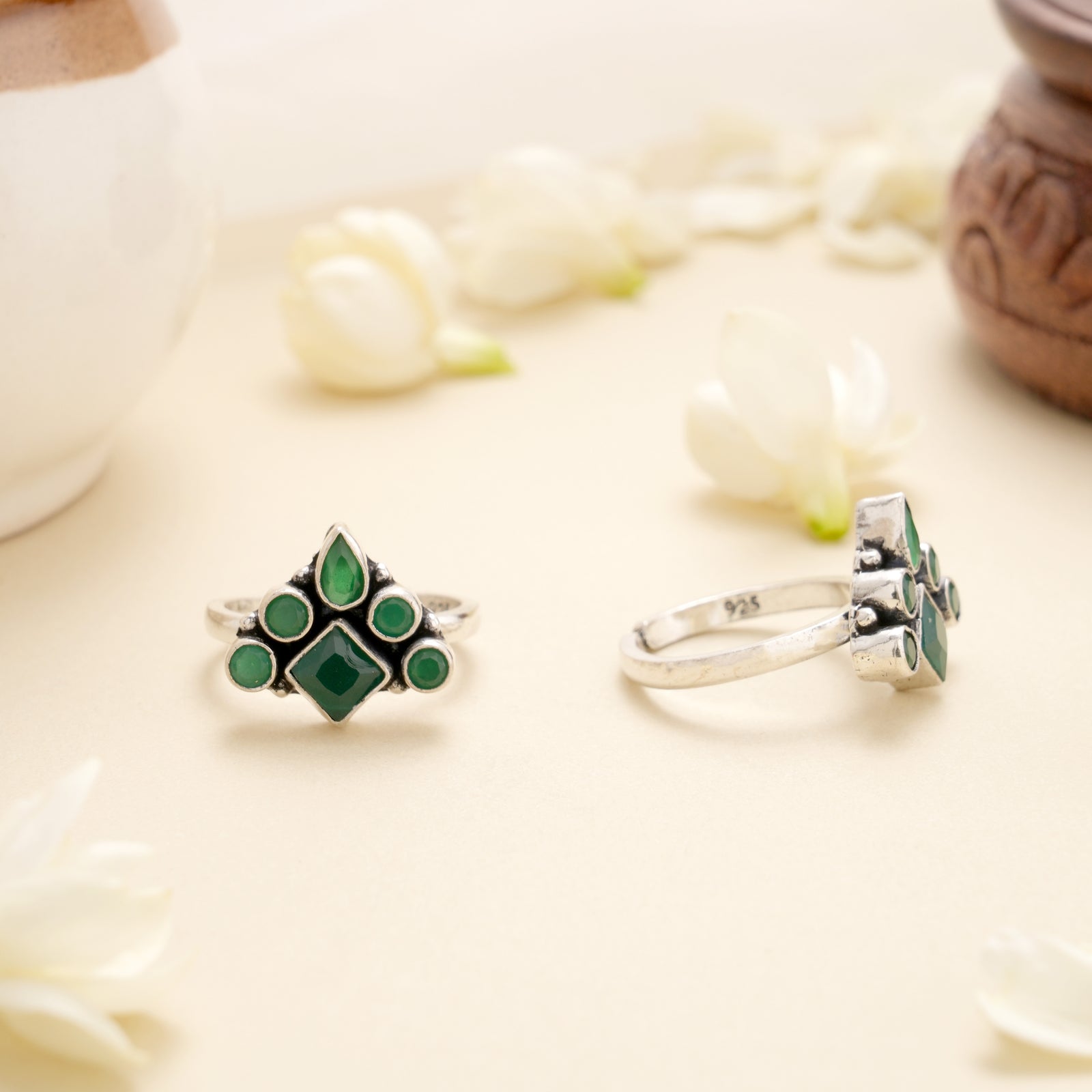 Emerald Spark Halo Crown Silver Toe Ring