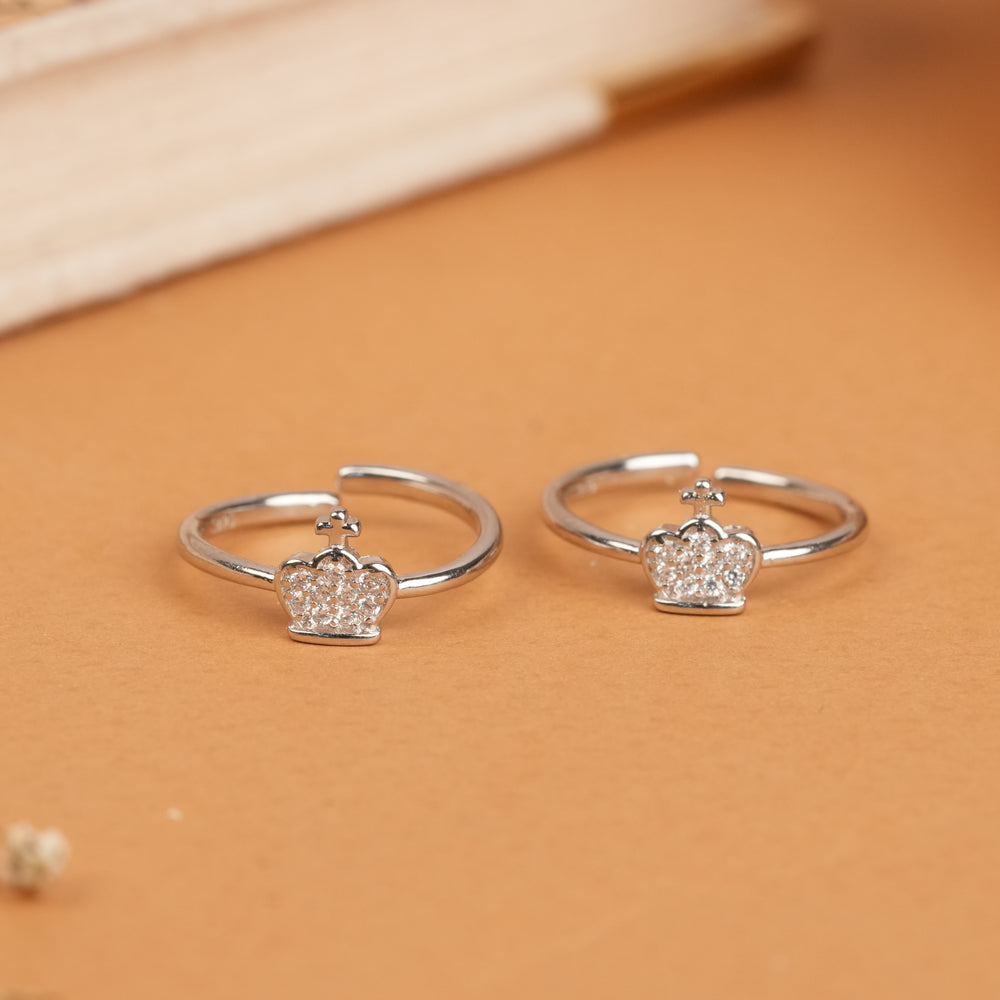 Fancy Crown Design Silver Stone Toe Ring
