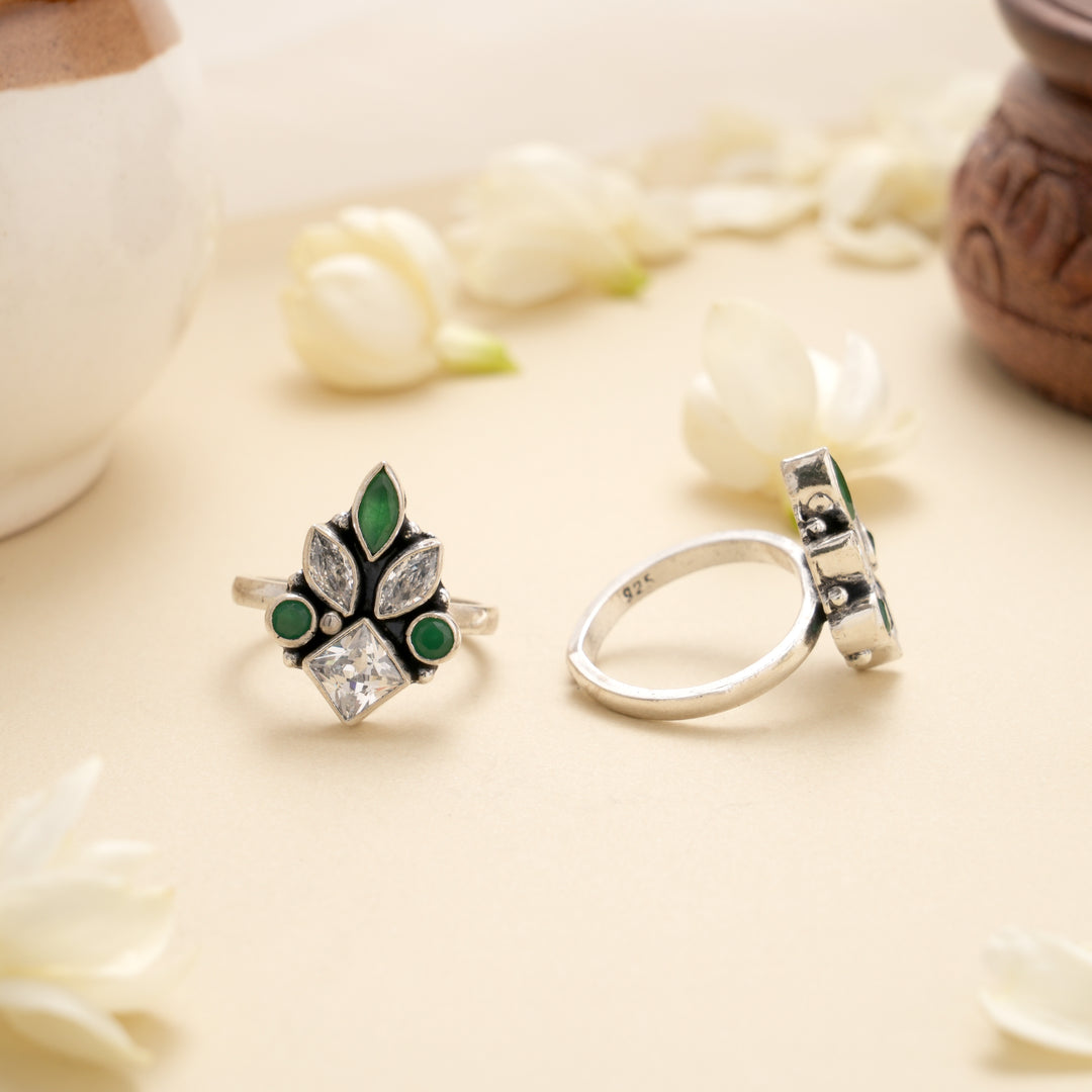 Royal Leaf Cluster Antique Silver Toe Ring