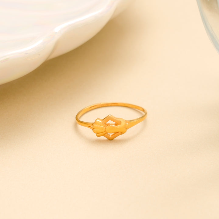 Geometric Curved Pattern Gold Ring