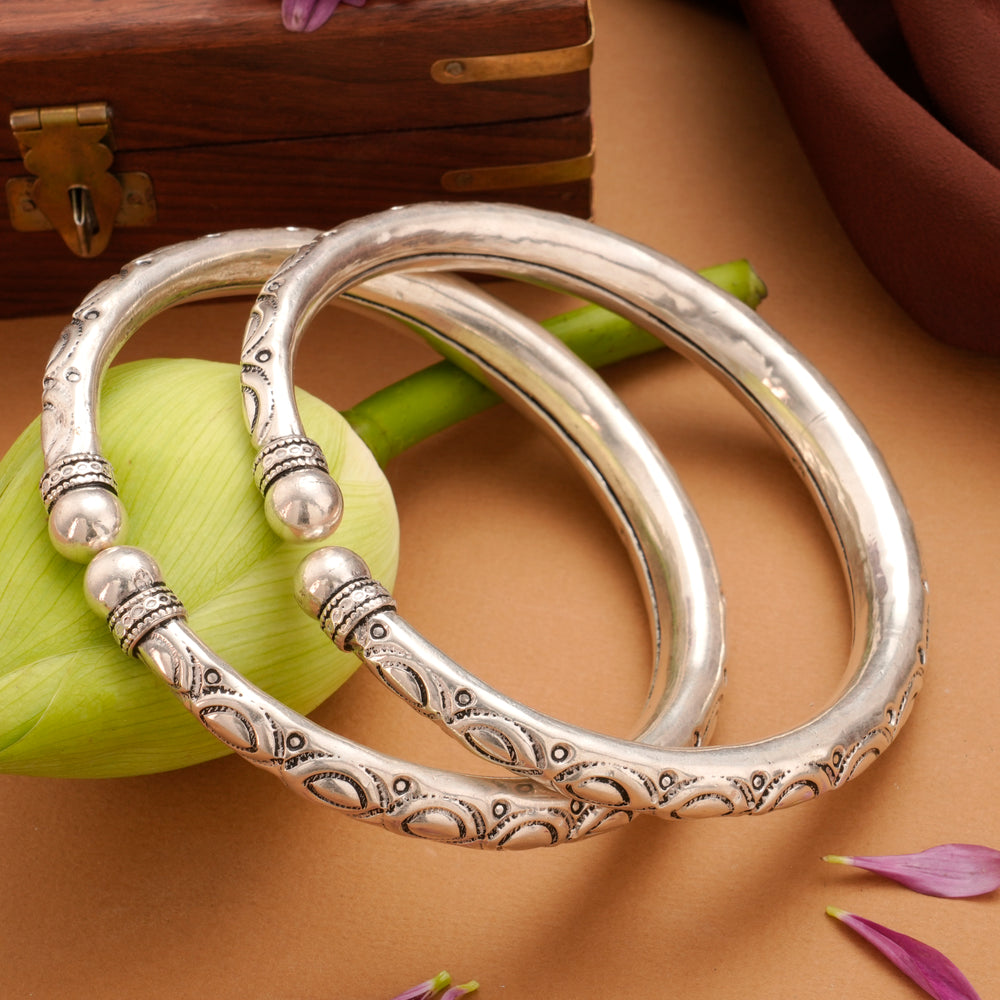 Traditional Silver Cuff Design Thandai