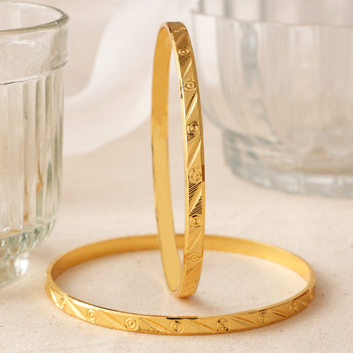Dazzling Charm Golden Glow Bangle