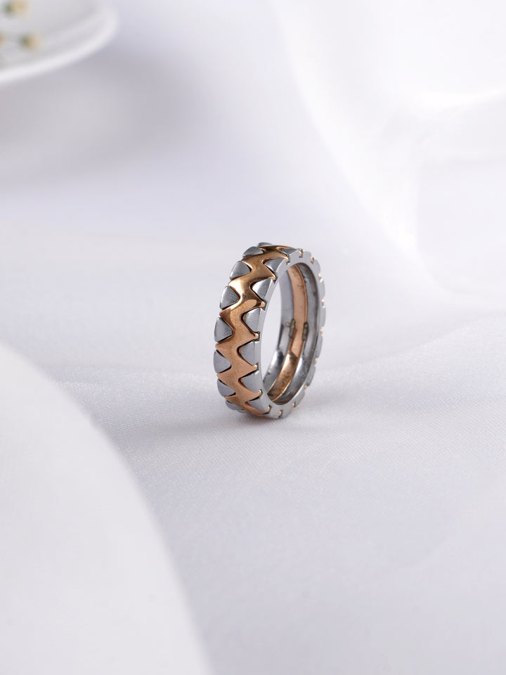 Geometric Zigzag Ring