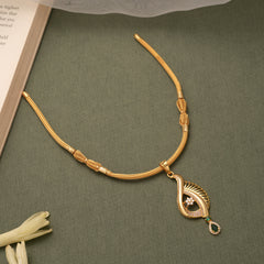 Royal Paisley Leaf Design Golden Necklace