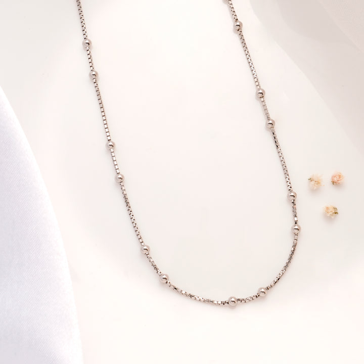 Elegant Silver Ball Design Chain