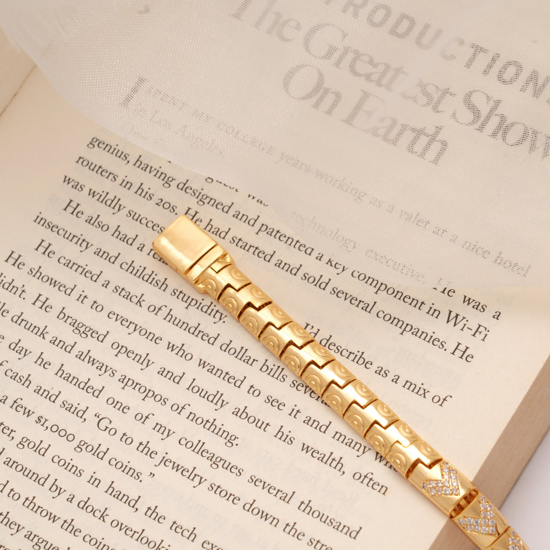 Intricate V Shape Link Design Golden Bracelet