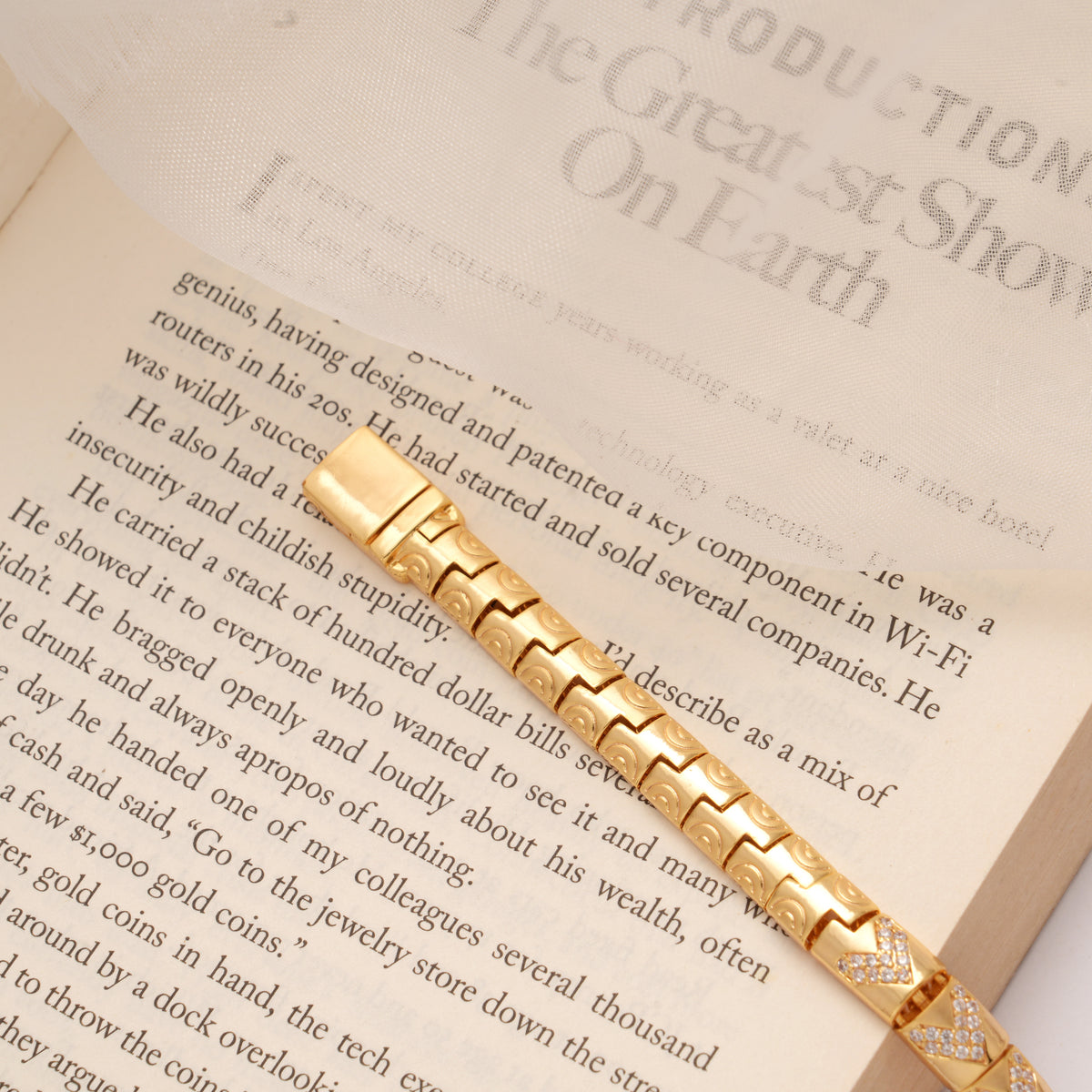 Intricate V Shape Link Design Golden Bracelet
