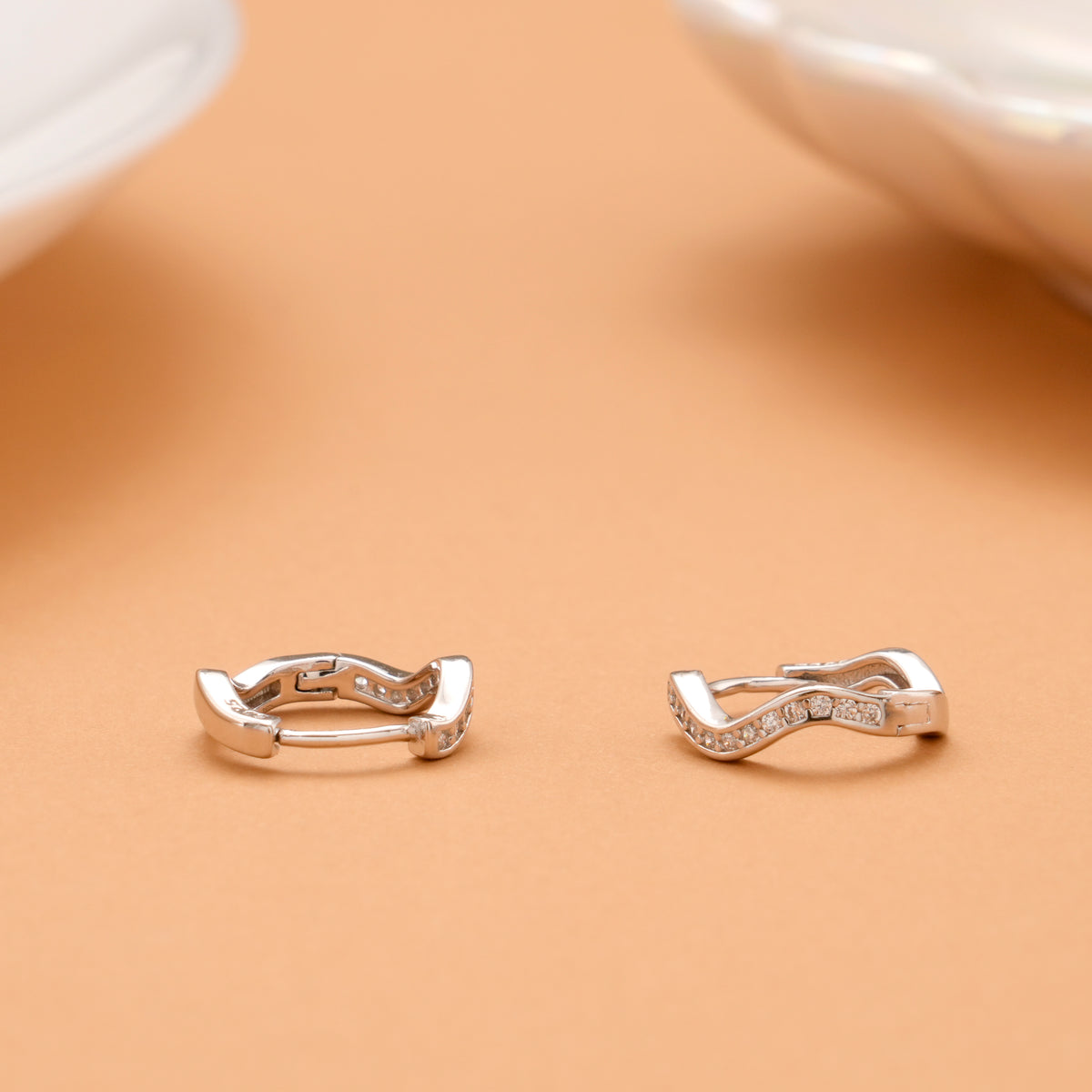 Wave Shine Silver Hoops Stud