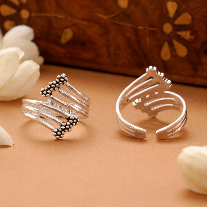 Silver Plain Wire Floral Drop Toe Ring