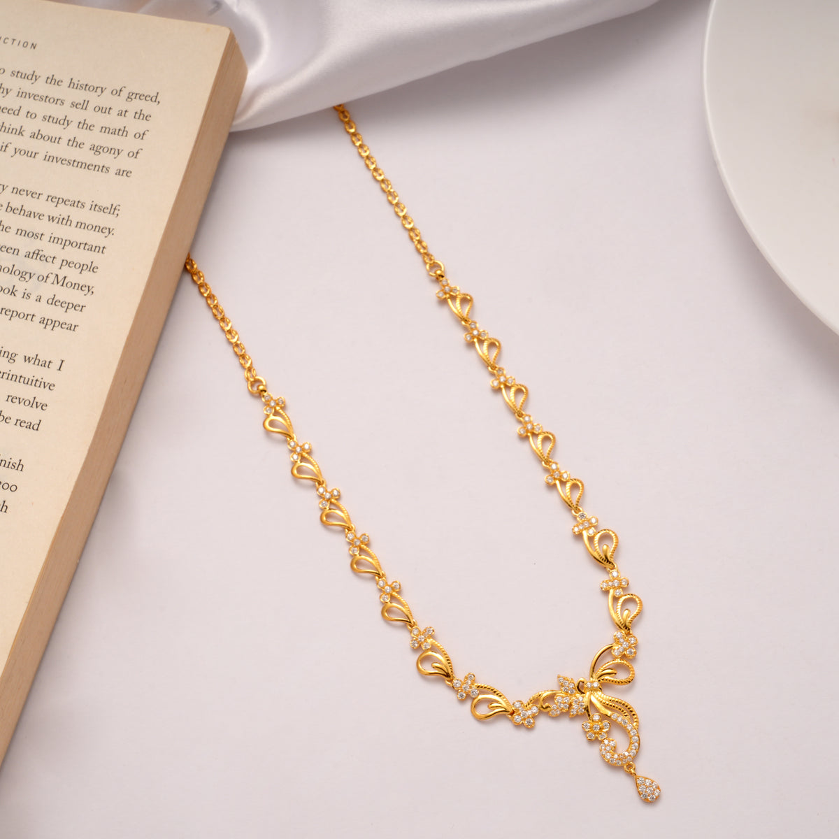 Shine Finish Floral Golden Necklace Set