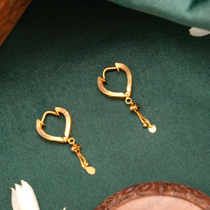 Gold Vali Chain Drop Earring