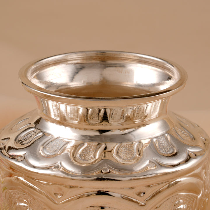 Traditional Lakshmi Silver Chombu