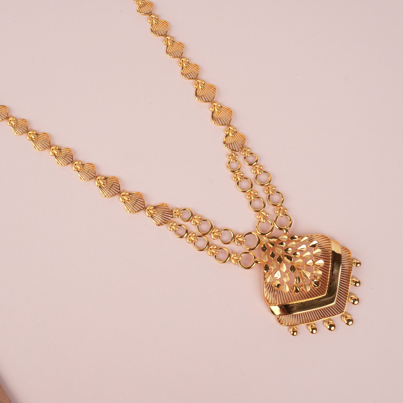 Trendy Triangular Pattern Casting Gold Haram