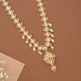 Elegant Leafy Pattern Casting Golden Necklace Set
