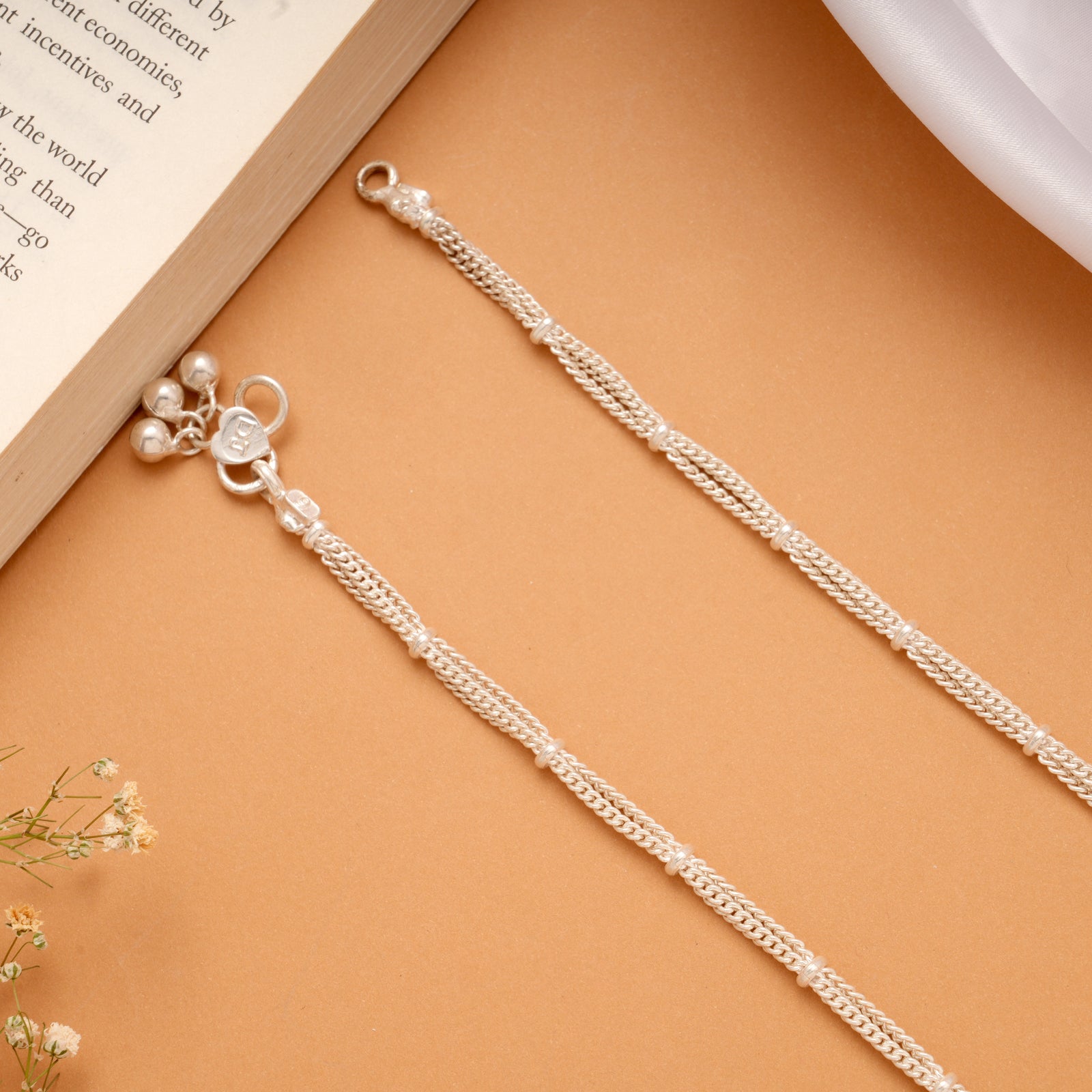 Delicate Snake Design Silver Anklets