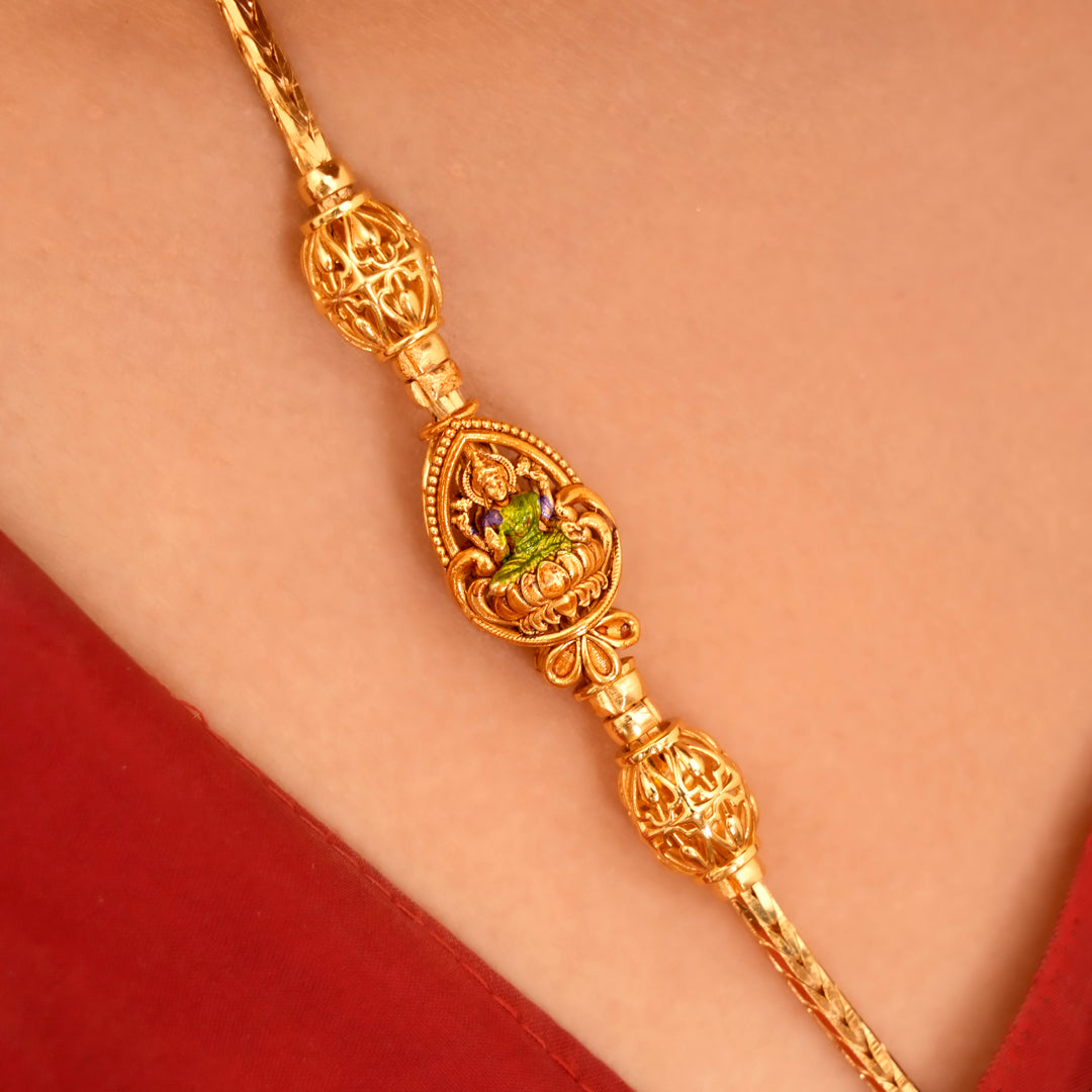 Rich Heritage Golden Lakshmi Mugappu Chain
