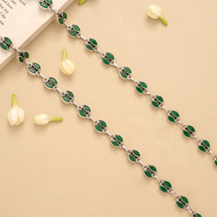 Elegant Emerald Stone Silver Anklet