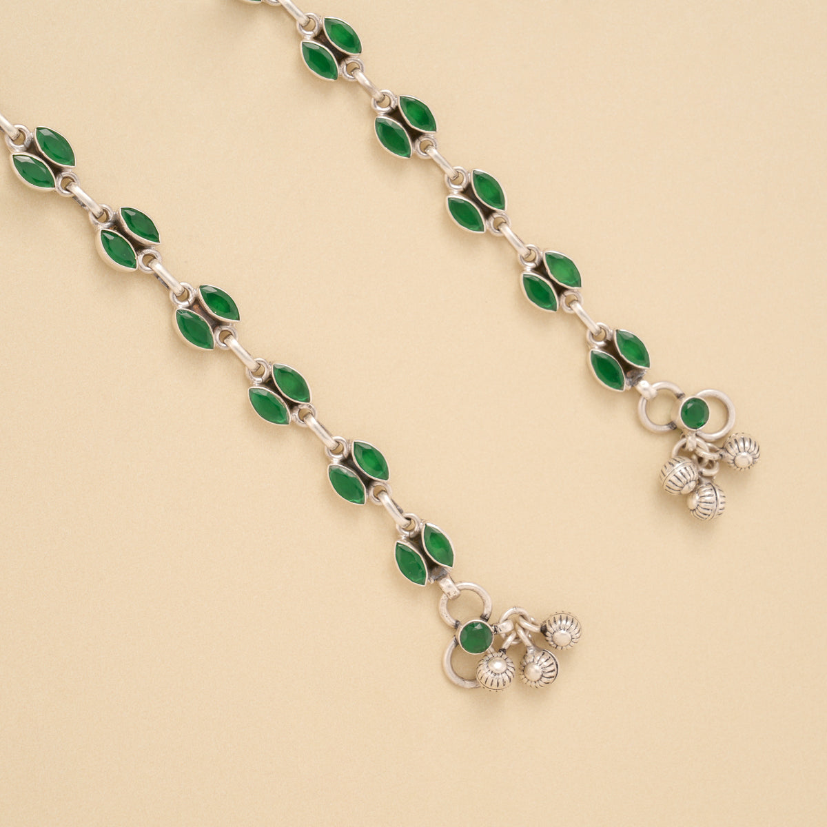 Elegant Emerald Stone Silver Anklet