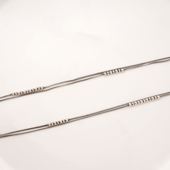 Thin Line Silver Beaded Anklets