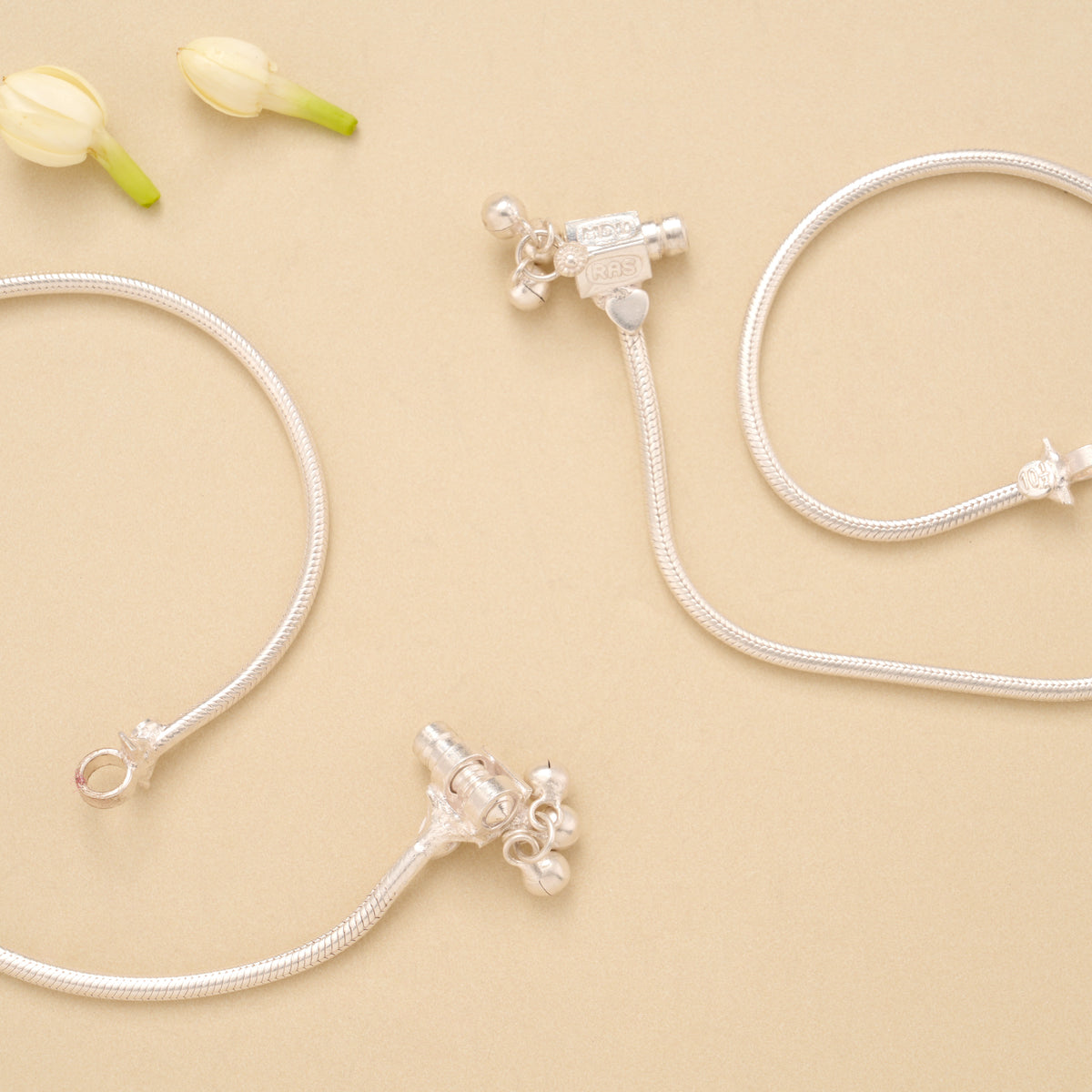 Sleek Snake Design Silver Anklet